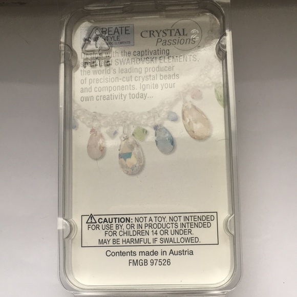 Swarovski Crystal Key Inspired By Yoko Ono - Picture 8 of 8